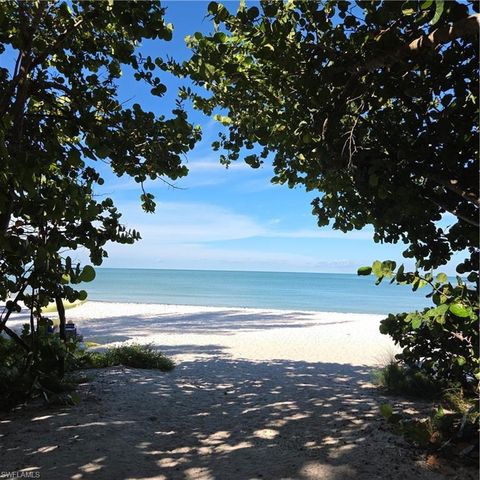 466 12th AVE S 466, Naples, FL 34102