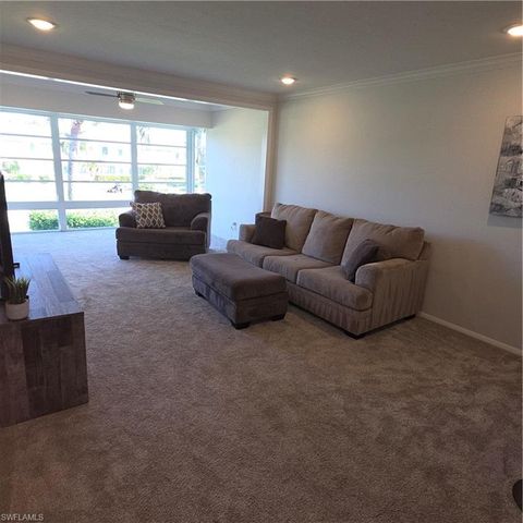 466 12th AVE S 466, Naples, FL 34102