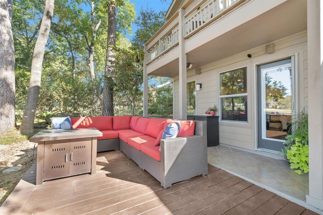 117 Clear Springs Drive, Montgomery, TX 77356
