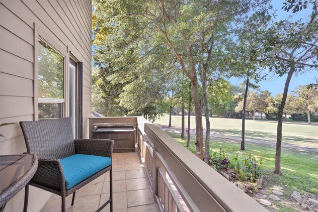 117 Clear Springs Drive, Montgomery, TX 77356