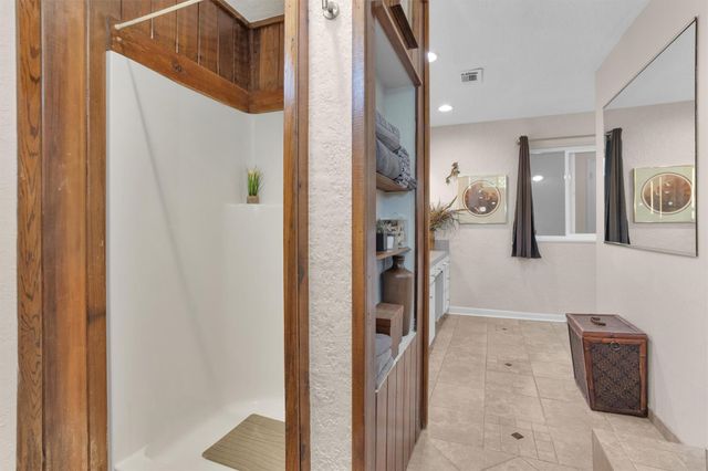 117 Clear Springs Drive, Montgomery, TX 77356
