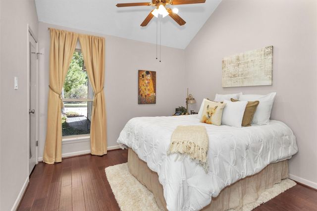 117 Clear Springs Drive, Montgomery, TX 77356