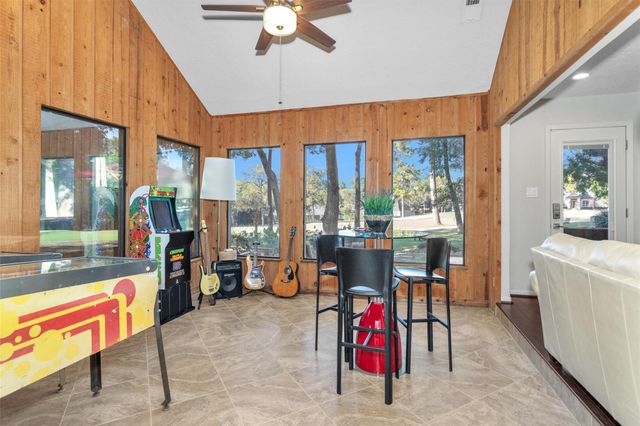 117 Clear Springs Drive, Montgomery, TX 77356