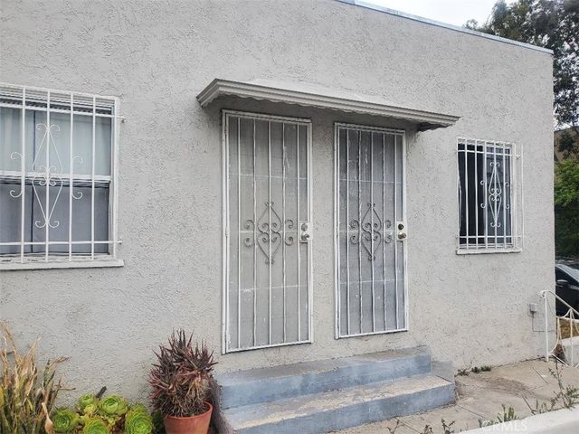 250 N Ridgewood Place N, Los Angeles, CA 90004