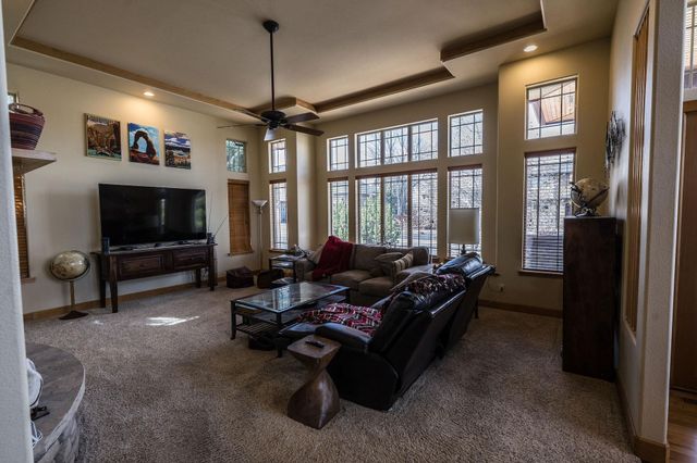 2069 Spur Cross Road, Grand Junction, CO 81507