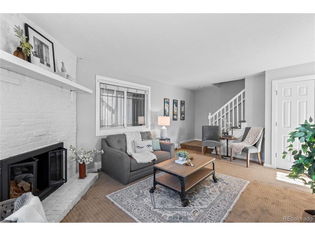 2700 S Holly St 216, Denver, CO 80222