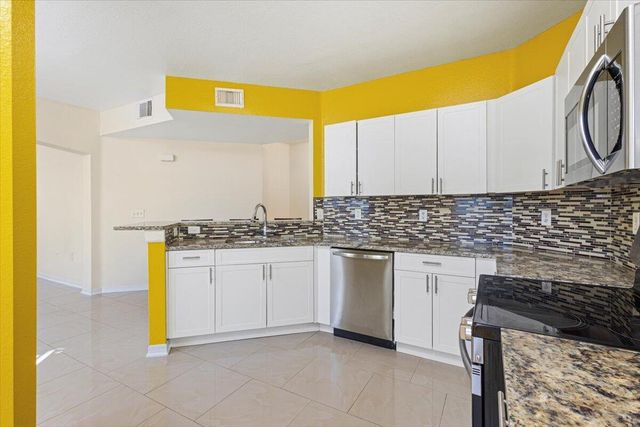 110 SW Peacock Boulevard 6101, Port St. Lucie, FL 34986