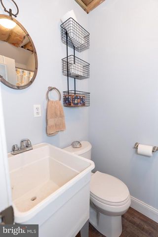 9031 HINTON AVE, Baltimore, MD 21219