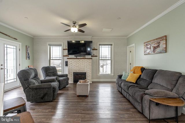 9031 HINTON AVE, Baltimore, MD 21219