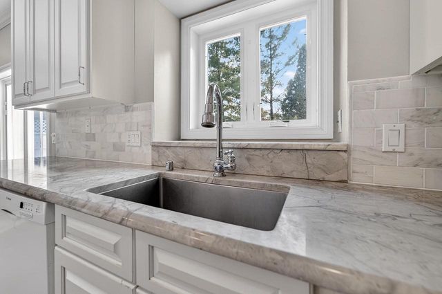 2892 Forest Down, Fitchburg, WI 53711