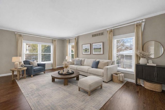 2892 Forest Down, Fitchburg, WI 53711