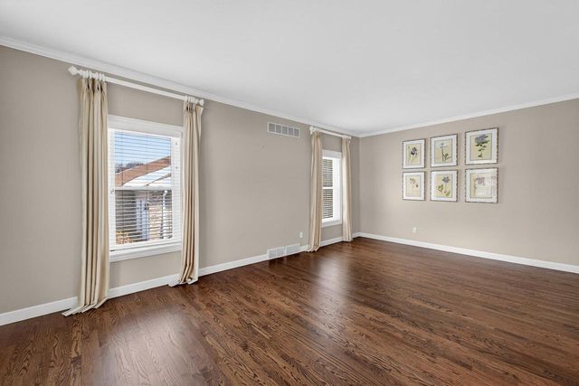 2892 Forest Down, Fitchburg, WI 53711