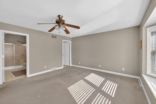 2892 Forest Down, Fitchburg, WI 53711