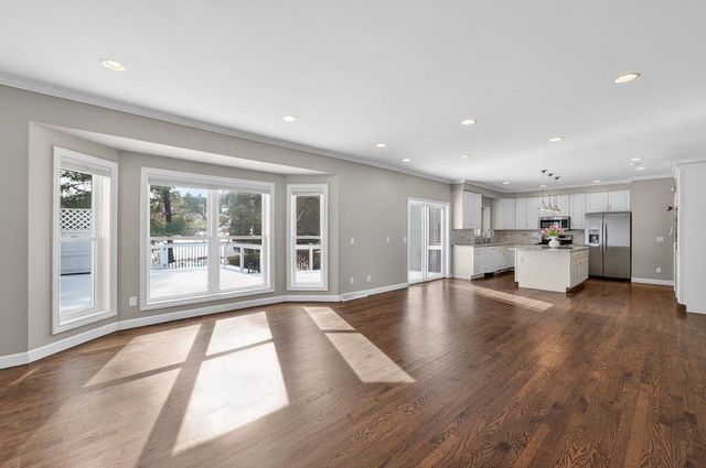 2892 Forest Down, Fitchburg, WI 53711