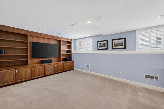 2892 Forest Down, Fitchburg, WI 53711