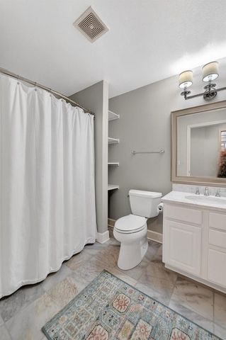 2892 Forest Down, Fitchburg, WI 53711