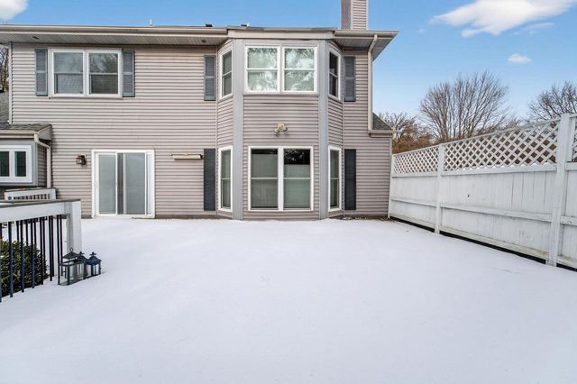2892 Forest Down, Fitchburg, WI 53711