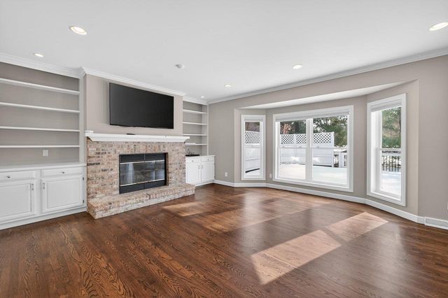 2892 Forest Down, Fitchburg, WI 53711