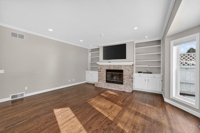 2892 Forest Down, Fitchburg, WI 53711