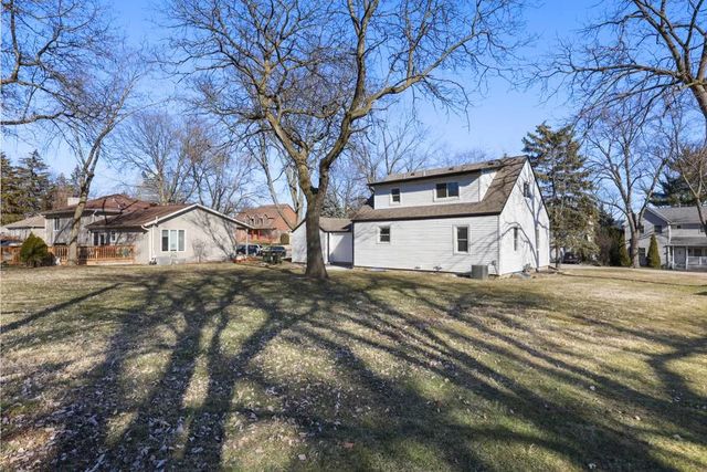 1S480 Monterey Avenue, Oakbrook Terrace, IL 60181