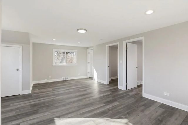 1S480 Monterey Avenue, Oakbrook Terrace, IL 60181