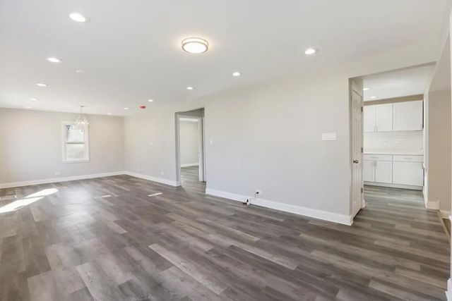 1S480 Monterey Avenue, Oakbrook Terrace, IL 60181