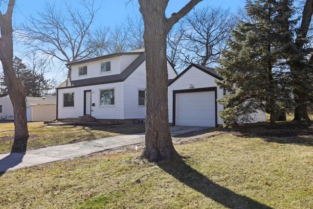 1S480 Monterey Avenue, Oakbrook Terrace, IL 60181