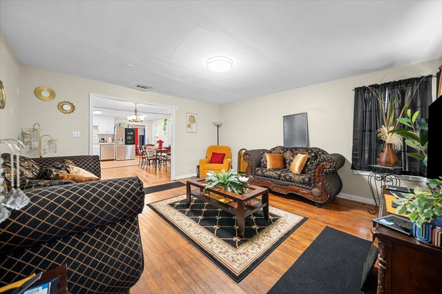 421 S 12th Ave., Hattiesburg, MS 39401