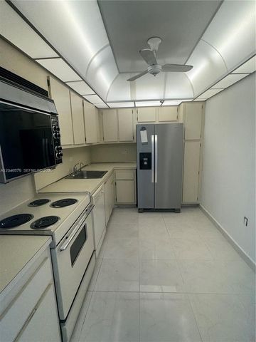 20505 E Country Club Dr 835, Aventura, FL 33180