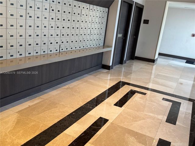 20505 E Country Club Dr 835, Aventura, FL 33180