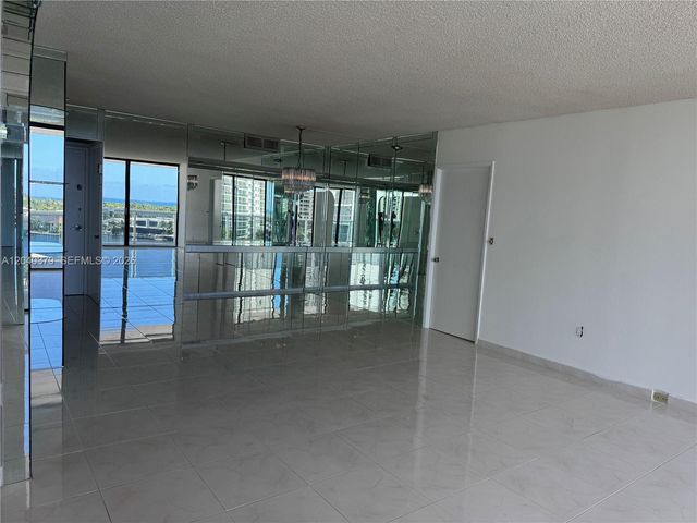 20505 E Country Club Dr 835, Aventura, FL 33180