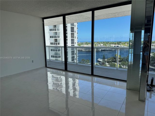 20505 E Country Club Dr 835, Aventura, FL 33180
