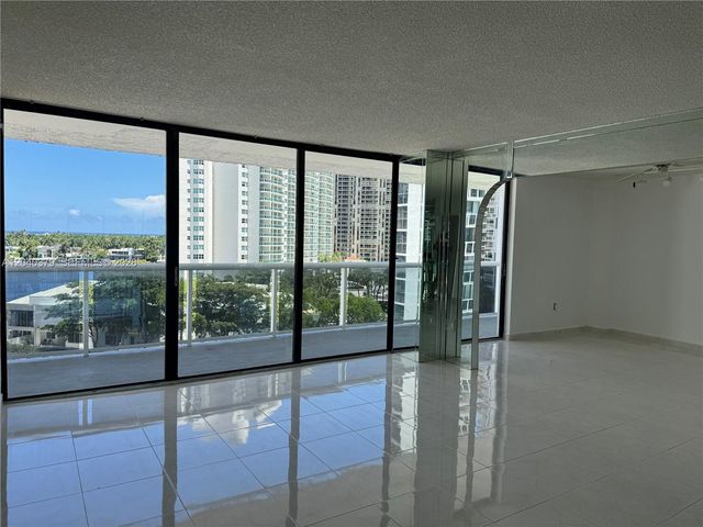 20505 E Country Club Dr 835, Aventura, FL 33180