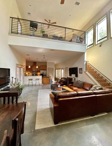 903 Cardinal A, Austin, TX 78704