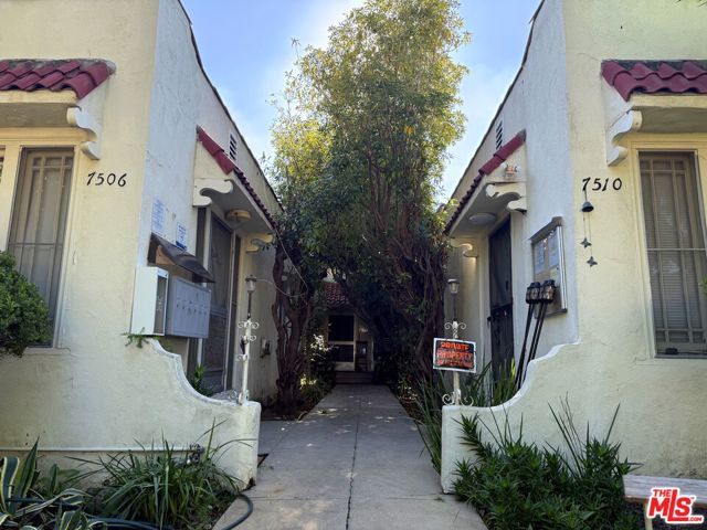 7506 Norton Avenue, West Hollywood, CA 90046