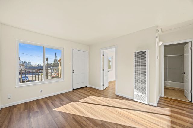 22241 S Garden Ave, Hayward, CA 94541