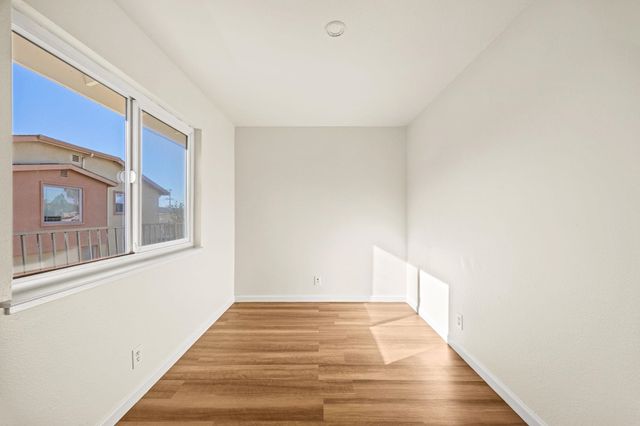 22241 S Garden Ave, Hayward, CA 94541