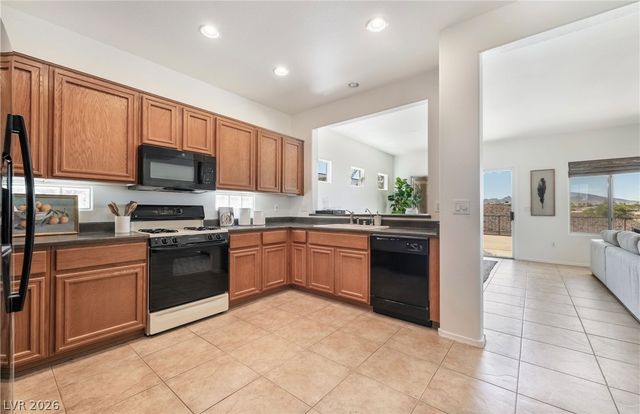 2795 Scotts Valley Drive, Henderson, NV 89052
