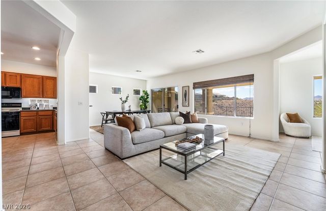 2795 Scotts Valley Drive, Henderson, NV 89052