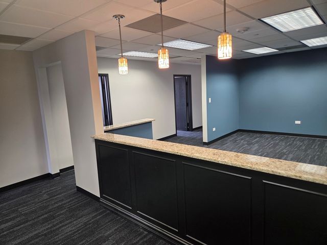 150 S Bloomingdale Road, Bloomingdale, IL 60108