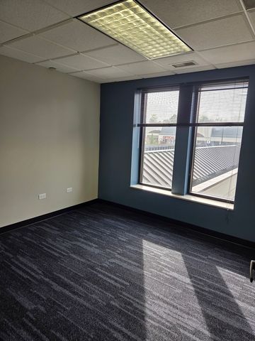 150 S Bloomingdale Road, Bloomingdale, IL 60108