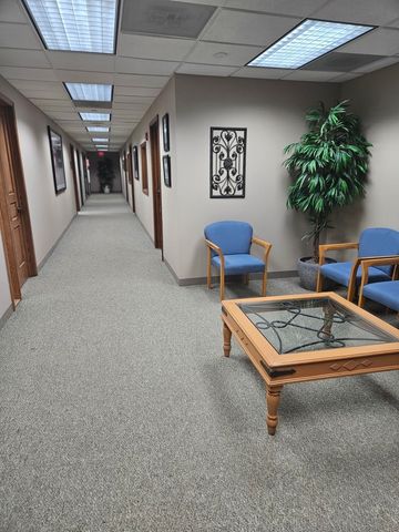 150 S Bloomingdale Road, Bloomingdale, IL 60108