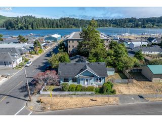 289 HARBOR St, Florence, OR 97439