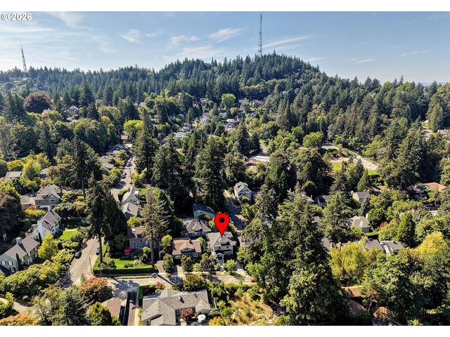 2734 Sw FERN St, Portland, OR 97201