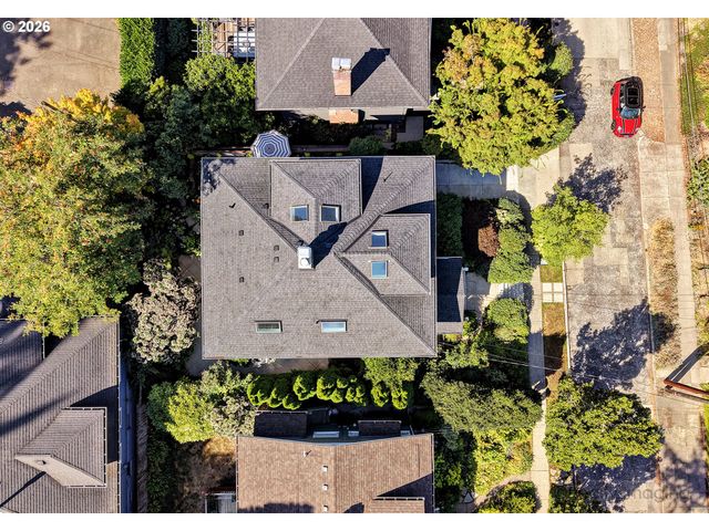 2734 Sw FERN St, Portland, OR 97201