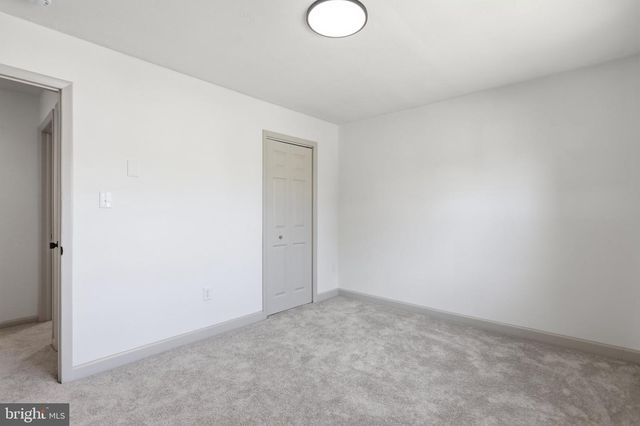 858 W 11TH ST, Front Royal, VA 22630