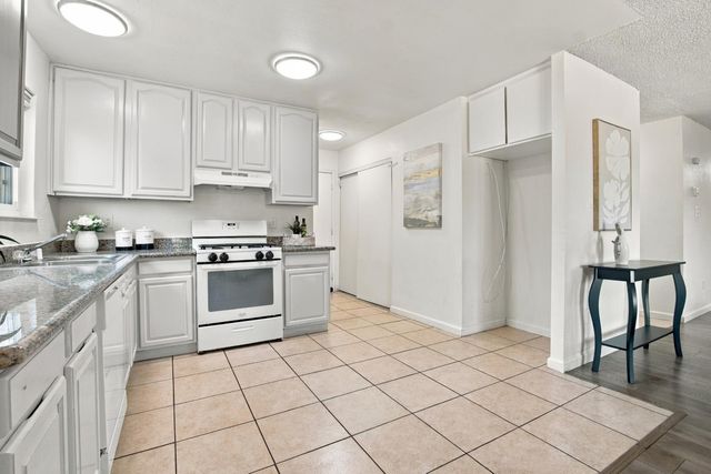 7927 Albion Way, Sacramento, CA 95832