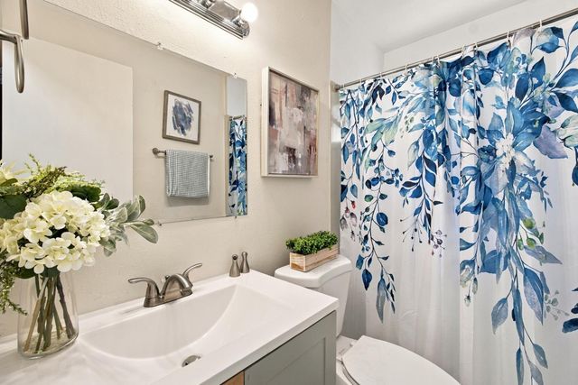 7927 Albion Way, Sacramento, CA 95832