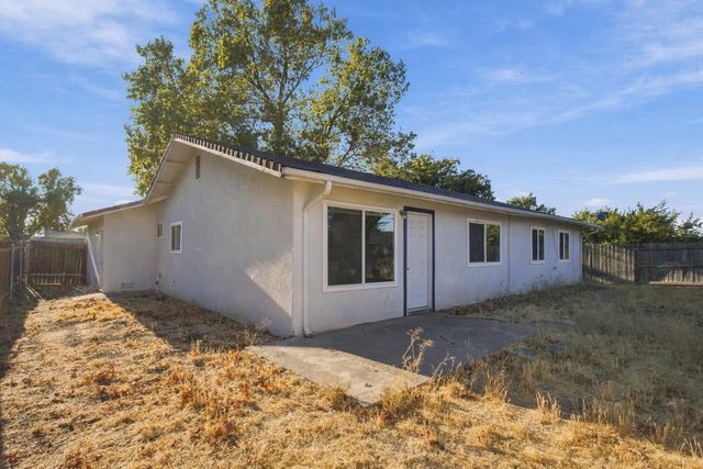 7927 Albion Way, Sacramento, CA 95832