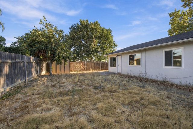 7927 Albion Way, Sacramento, CA 95832